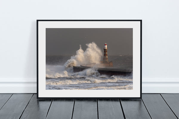 Roker Pier Lighthouse Waves, Storm Arwen, Sunderland
